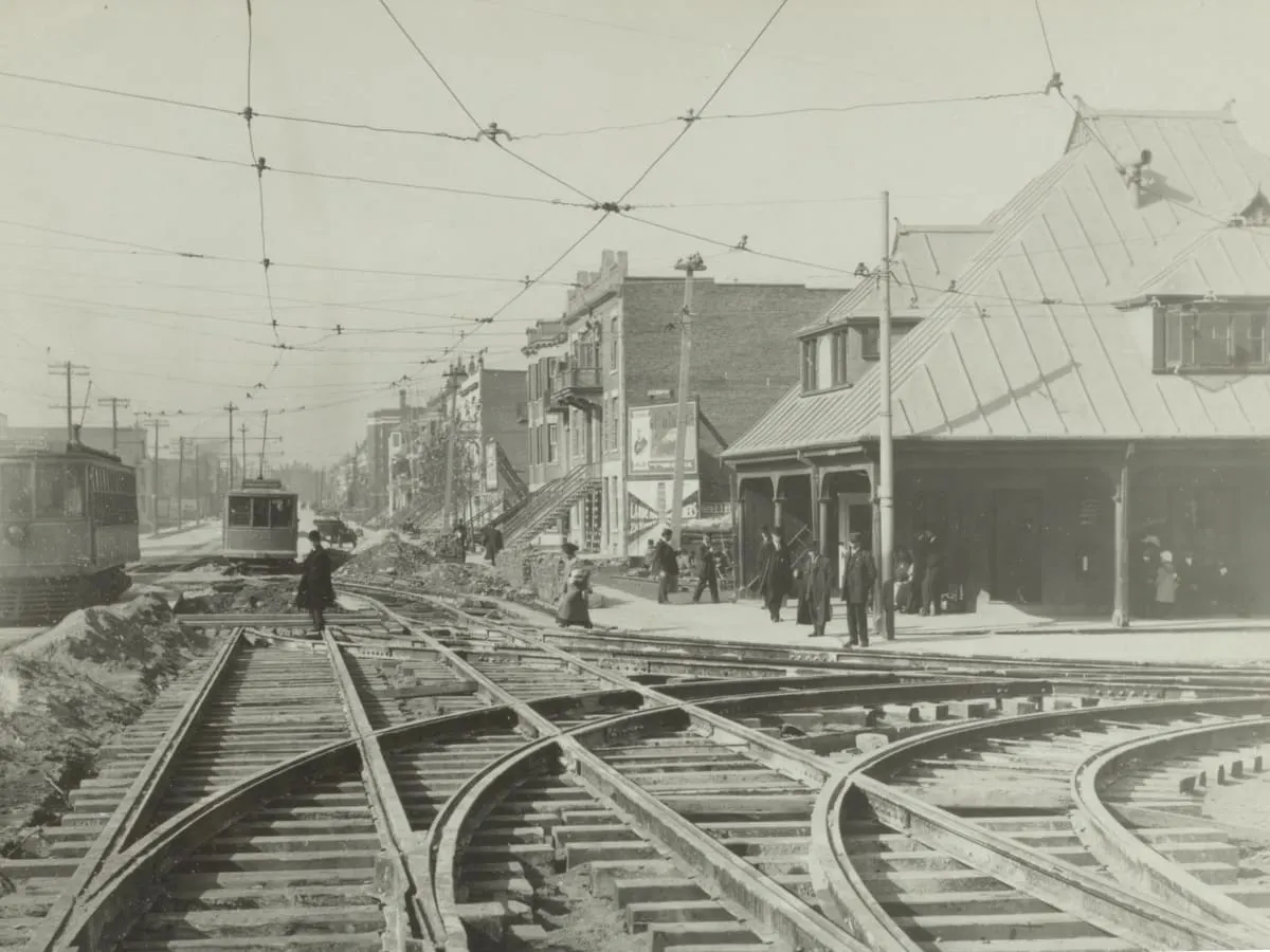 L’intersection des avenues du Parc et du Mont-Royal, 1912